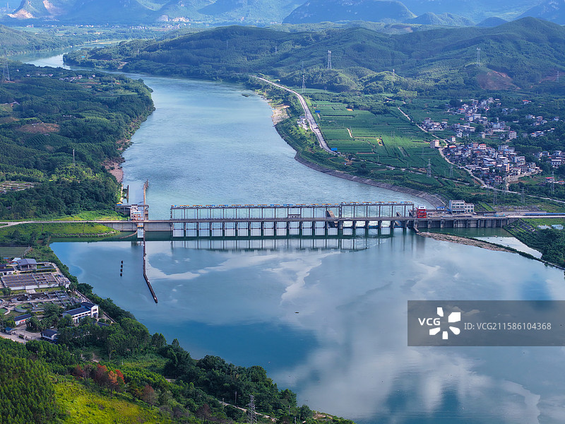 广西柳城大浦水电站航拍图绿水青山水利工程图片素材