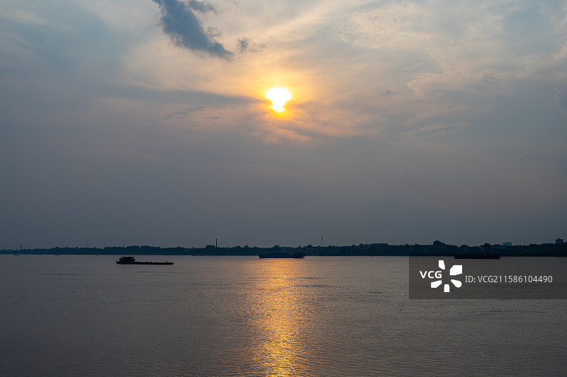 九江，浔阳江头夜送客，江州琵琶亭上望江关图片素材