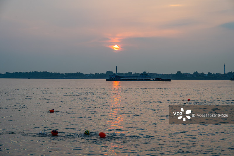 九江，浔阳江头夜送客，江州琵琶亭上望江关图片素材