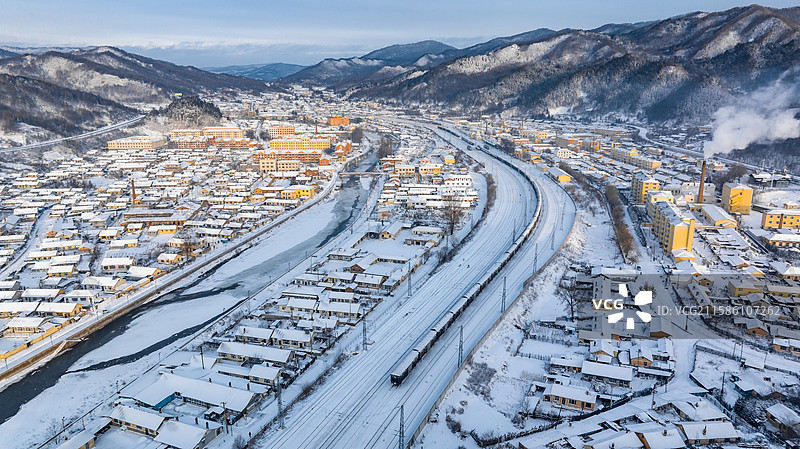冬天下雪的横道河子镇图片素材