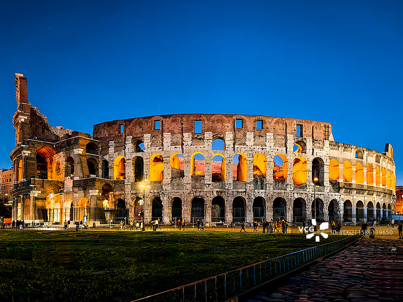 意大利罗马旅游世界遗产教堂哥特式街头夜景图片素材