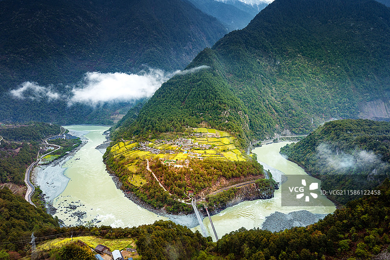 丙中洛-桃花岛图片素材