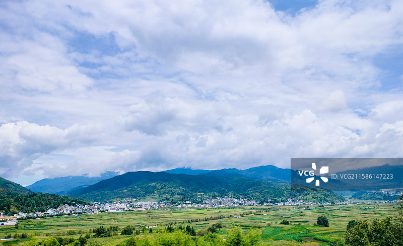 云龙槽涧坝子风光，阿昌族广场图片素材