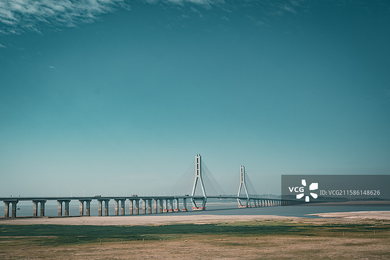 壮观的九江鄱阳湖二桥图片素材