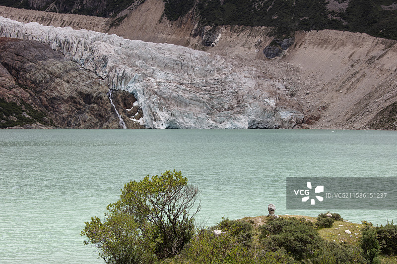 世界上落差最大的悬冰川布加冰川图片素材