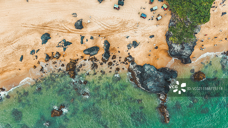 万宁山钦湾燕子洞航拍视角图片素材