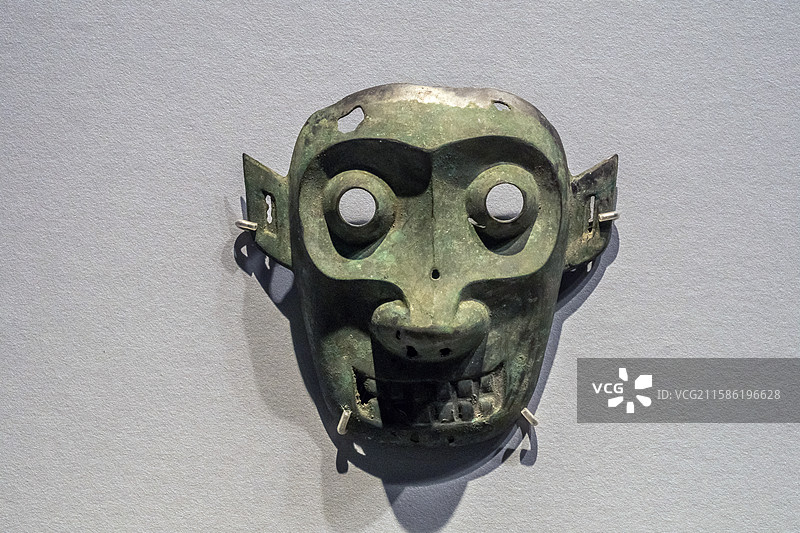 陕西历史博物馆人面具商代汉中市城固县宝山镇苏村出土图片素材