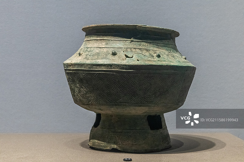 陕西历史博物馆雷纹瓿商代汉中市城固县五郎乡五郎庙村出土图片素材