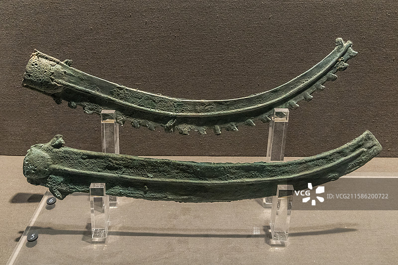 陕西历史博物馆镰形器，锯齿镰形器商代汉中市城固县龙头镇龙头村出土图片素材