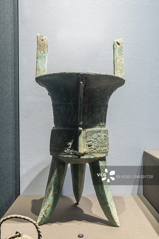 陕西历史博物馆兽面纹斝商代汉中市城固县宝山镇苏村出土图片素材