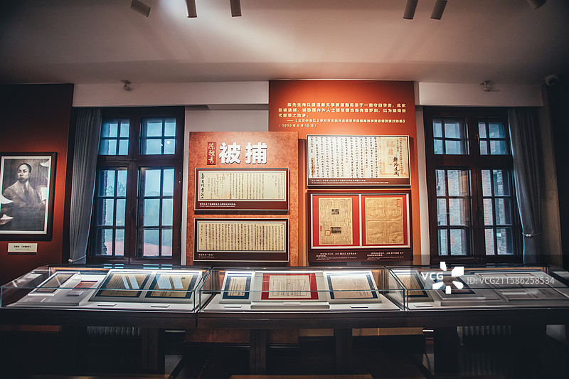 北京大学红楼(中国共产党早期北京革命活动纪念馆)建筑外观与室内展厅布置图片素材