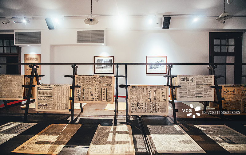 北京大学红楼(中国共产党早期北京革命活动纪念馆)建筑外观与室内展厅布置图片素材