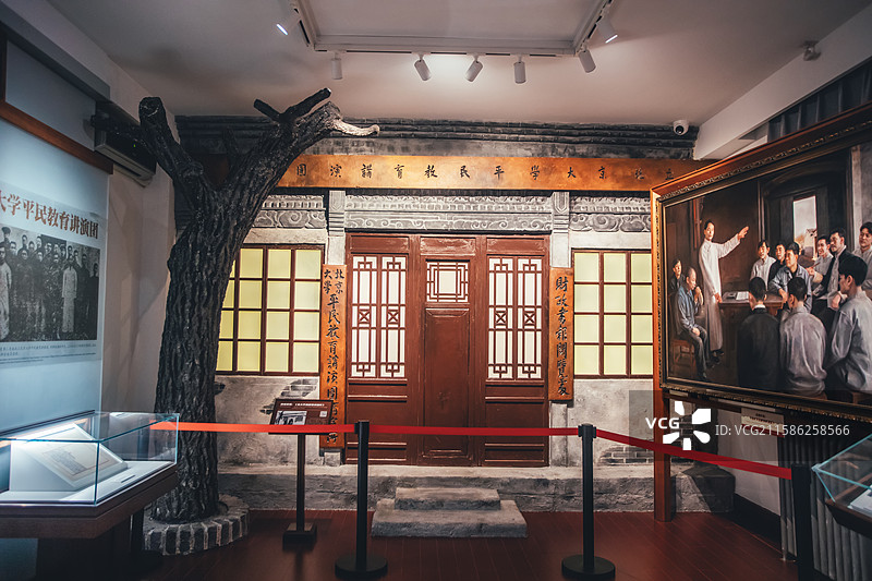 北京大学红楼(中国共产党早期北京革命活动纪念馆)建筑外观与室内展厅布置图片素材
