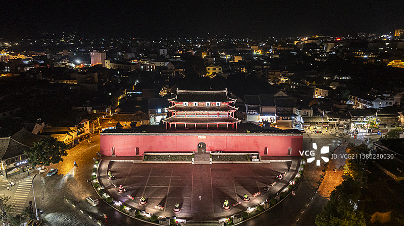 云南建水古城夜景图片素材
