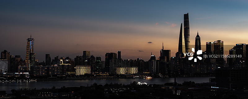 上海杨浦区看浦东区视角图片素材