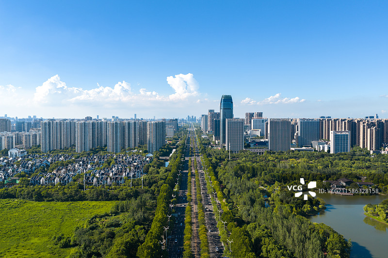 合肥滨湖新区徽州大道天际线图片素材