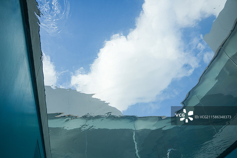 日本石川金泽21世纪美术馆艺术设计作品泳池图片素材