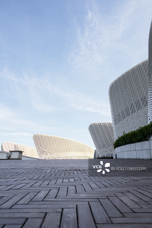 福建福州海峡艺术中心现代建筑的曲线之美图片素材