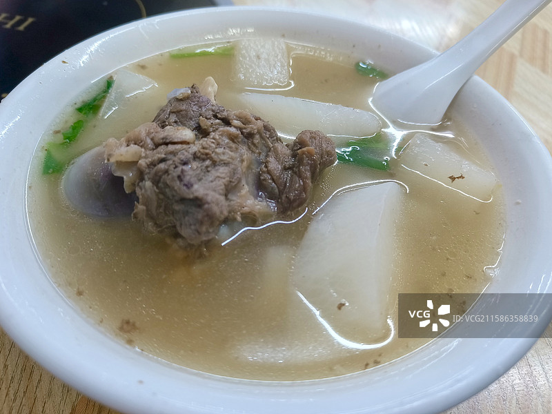 一碗大骨汤图片素材