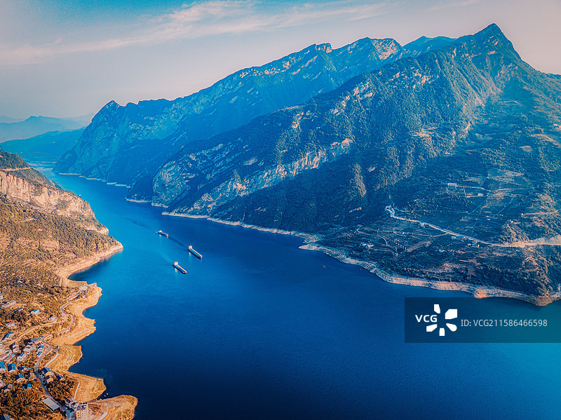 航拍宜昌秭归长江三峡风景区西陵峡风景图片素材