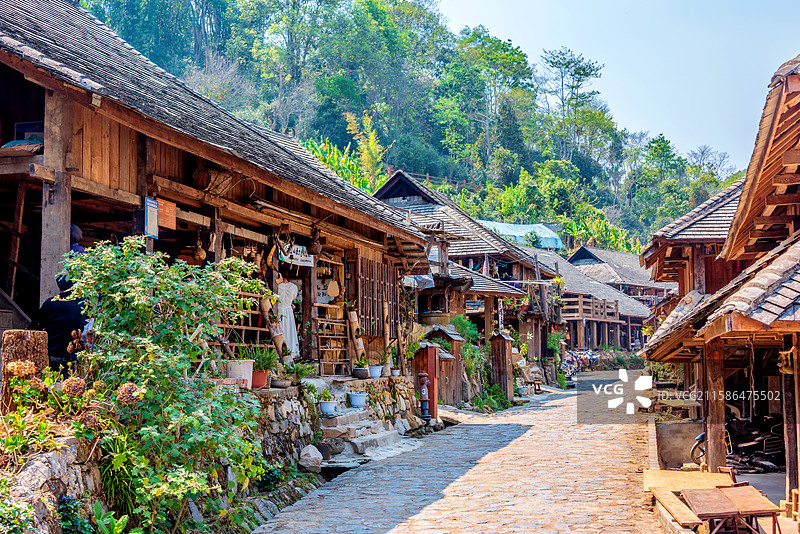 中国云南普洱澜沧县景迈山糯干古寨风光图片素材