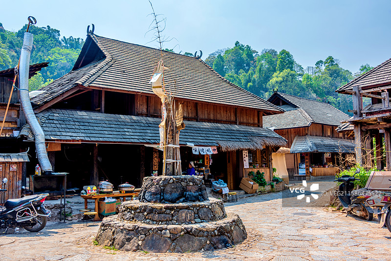 中国云南普洱澜沧县景迈山糯干古寨风光图片素材