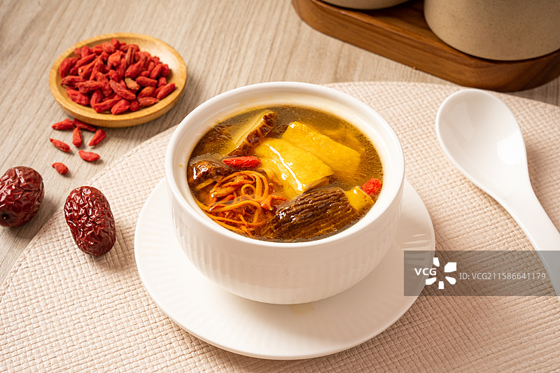 菌菇炖鸡汤图片素材