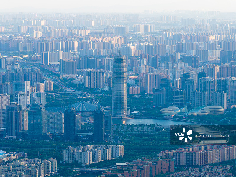 河南省 郑州市 金水区 CBD 如意湖景区 千玺广场 玉米楼 城市天际线图片素材