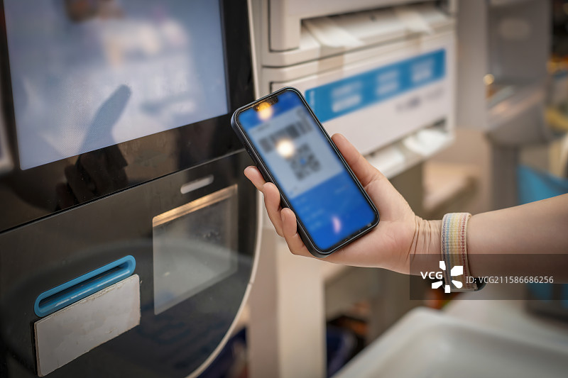 手机无接触支付自助设备图片素材
