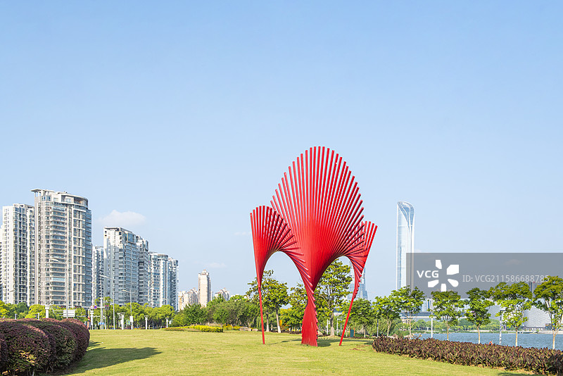 苏州金鸡湖现代大道上的永恒的旋律雕塑 苏州金鸡湖雕塑抽象 雕塑 金鸡湖风光 苏州金融中心图片素材