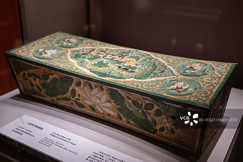 河南博物院藏宋三彩听琴图枕图片素材