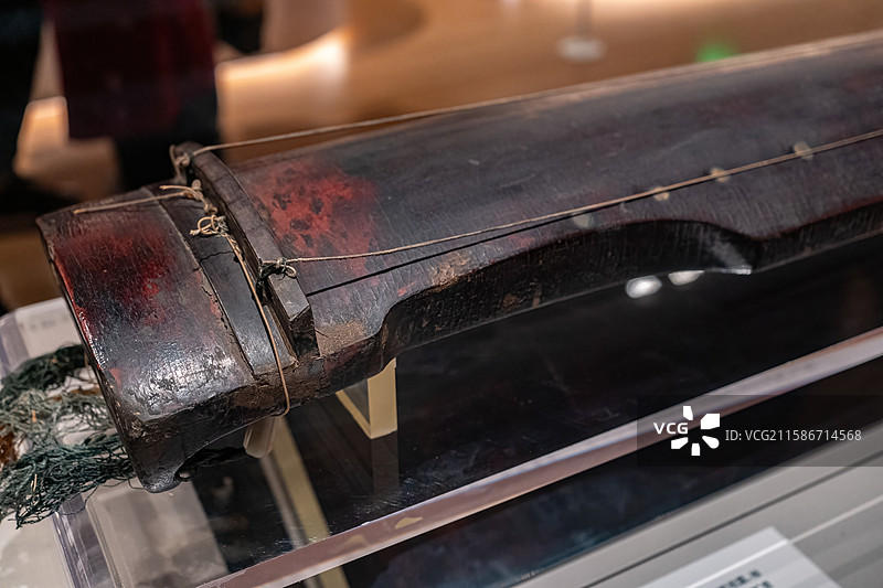 四川大学博物馆藏宋“龙璈”琴图片素材