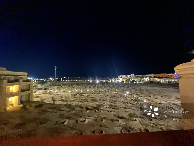 埃及赫尔格达红海旅游度假区海岸线美景 埃及赫尔格达 索马湾 红海海岸线 浪漫海边度假区 度假栈桥图片素材