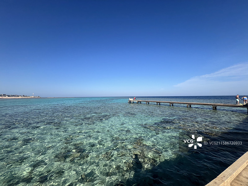 埃及赫尔格达 索马湾 红海海岸线 浪漫海边度假区 度假栈桥 玻璃海 广角壁纸图片素材