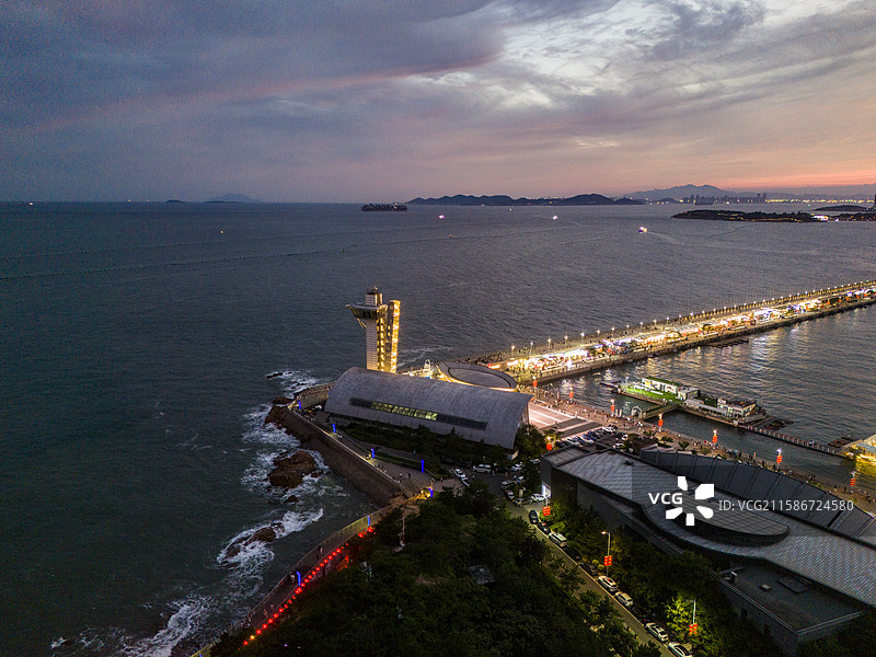 青岛奥帆中心情人坝火烧云航拍图片素材