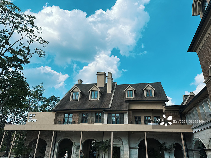 广州九龙湖湛蓝的天空图片素材