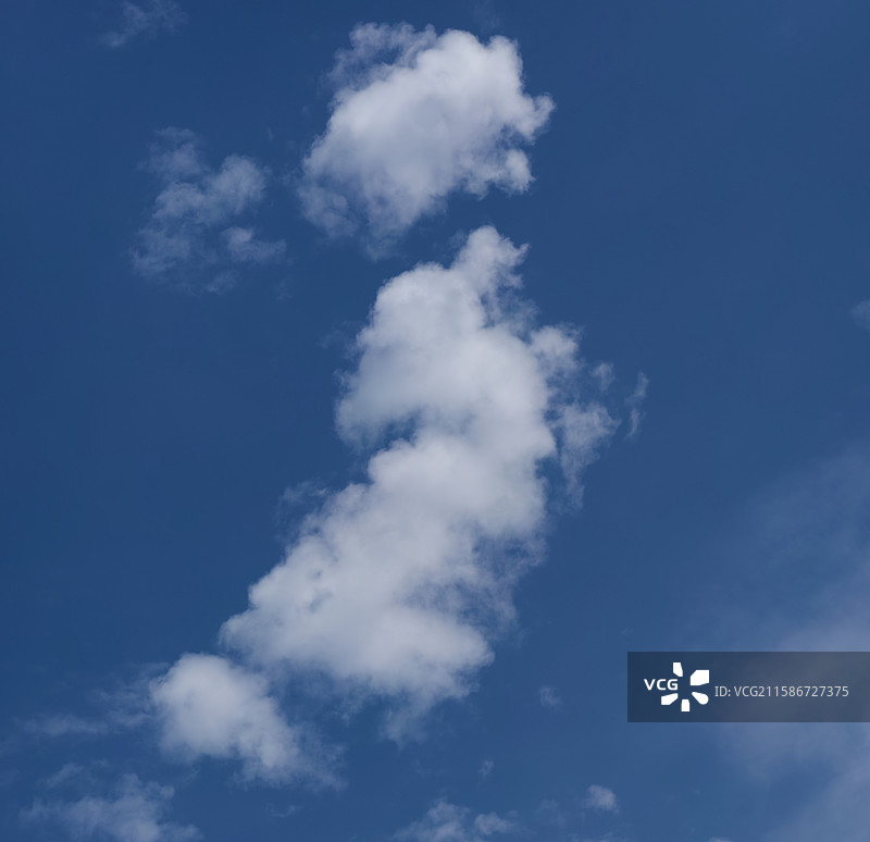 蓝天奇云图片素材