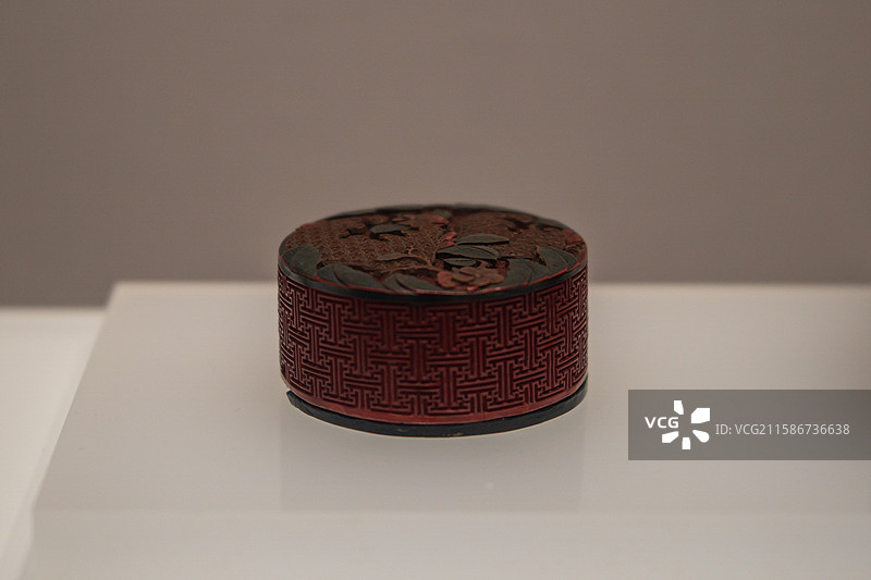剔刻加彩佛手纹漆圆盒 清中期图片素材