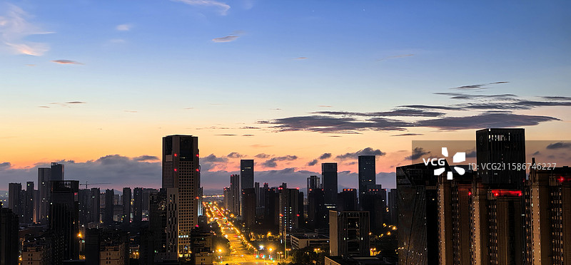 《夏日黎明》—— 合肥滨湖云谷路图片素材