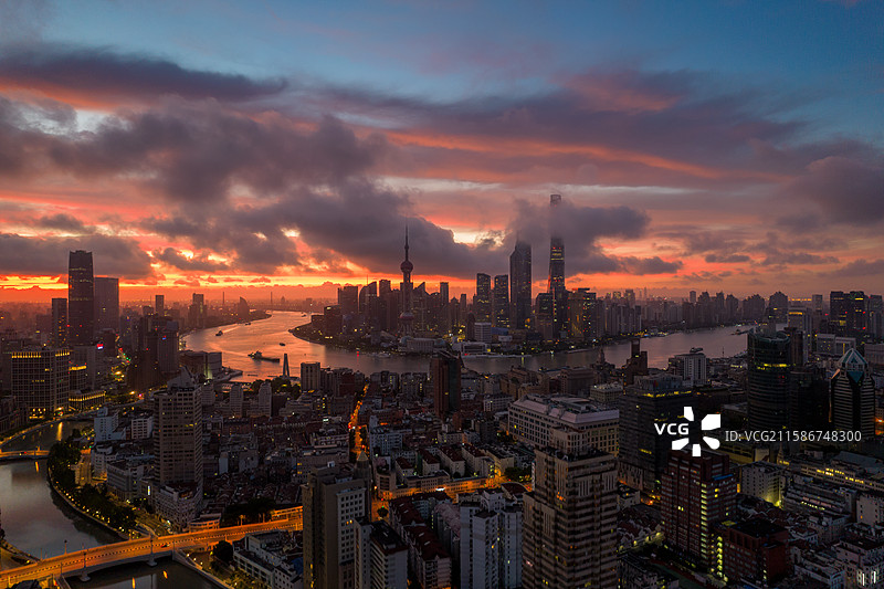 上海外滩陆家嘴朝霞图片素材