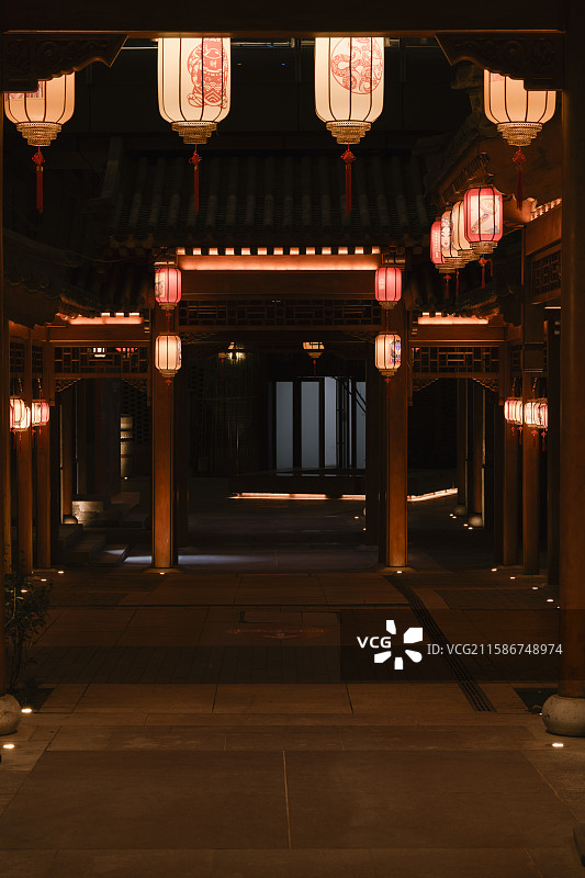 中国古典风格建筑四合院创意灯笼装饰图片素材