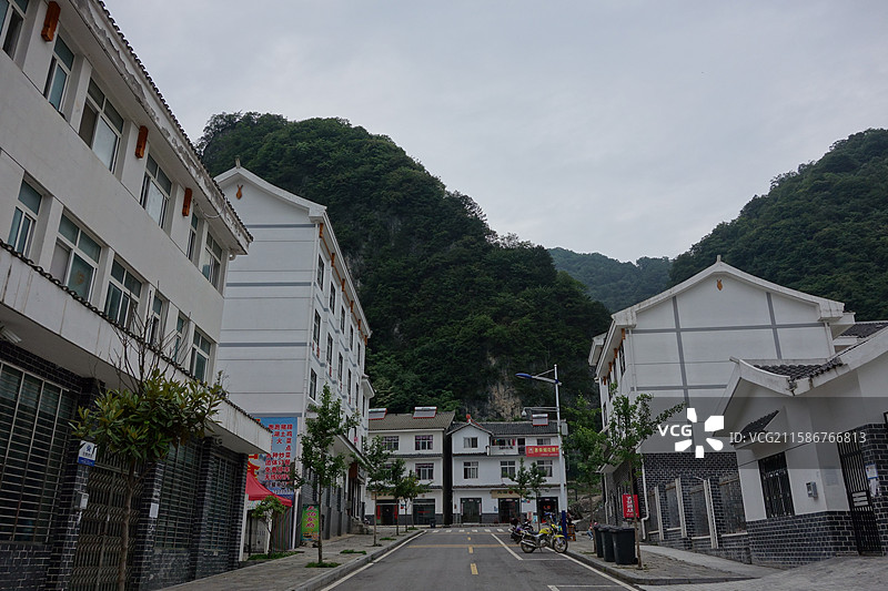 湖北省神农架林区大九湖湿地：鲤鱼岩图片素材