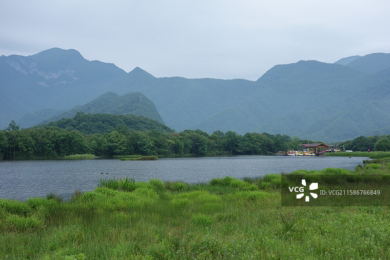 湖北省神农架林区大九湖湿地：六号湖图片素材