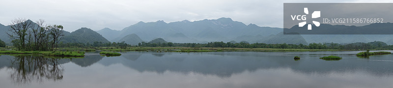 湖北省神农架林区大九湖湿地：五号湖图片素材