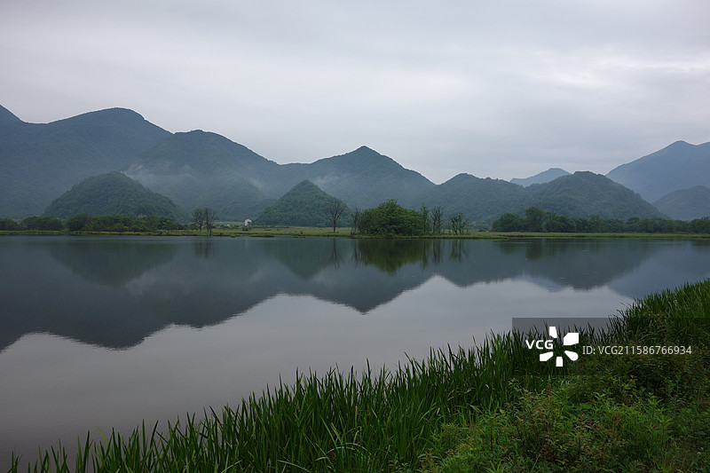 湖北省神农架林区大九湖湿地：四号湖图片素材