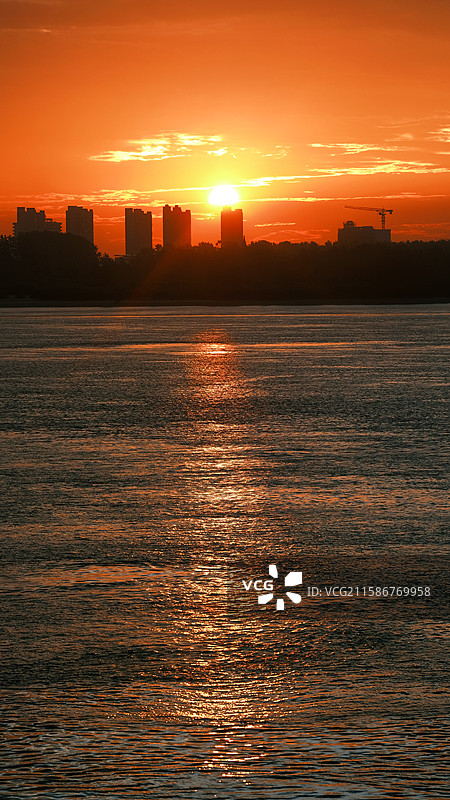 黄石朝阳阁江滩公园日出图片素材