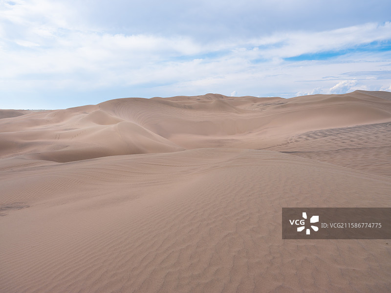 新疆精河木特塔尔沙漠图片素材