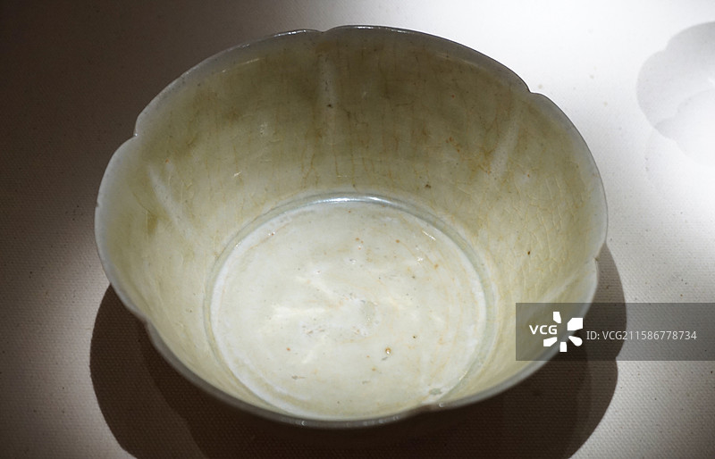 宋湖田窑青釉葵口碗，福建博物院藏图片素材