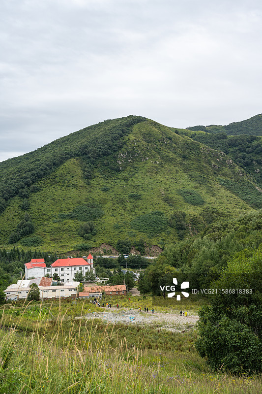 夜爬北京最高峰东灵山，只为那云海日出，可惜风雨交加图片素材