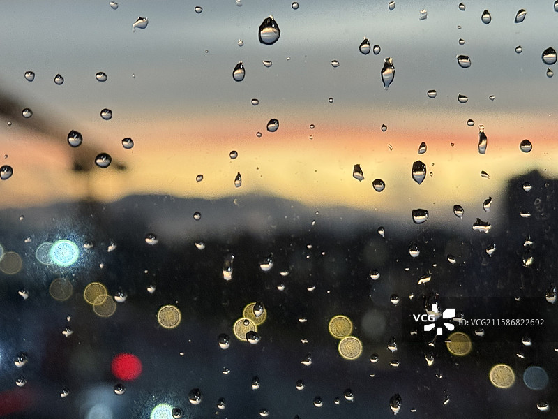 雨中日落图片素材